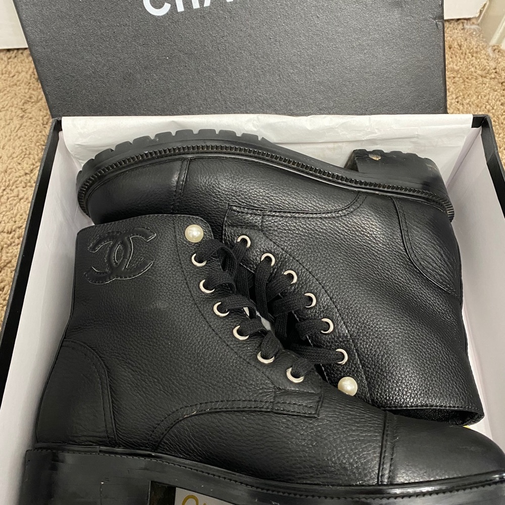 CHANEL Boots